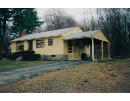 Unit for sale at 3 Maple St. Extension, Hopkinton, MA 01748