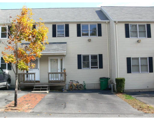 Unit for sale at 8 Towle Dr, Holden, MA 01520