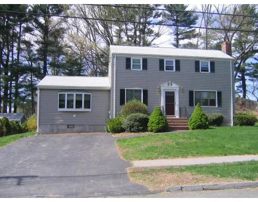 Unit for sale at 15 Meadow Dr, Middleton, MA 01949