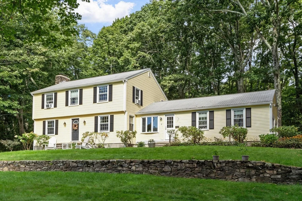 Unit for sale at 2 Nipmuc Rd, Paxton, MA 01612