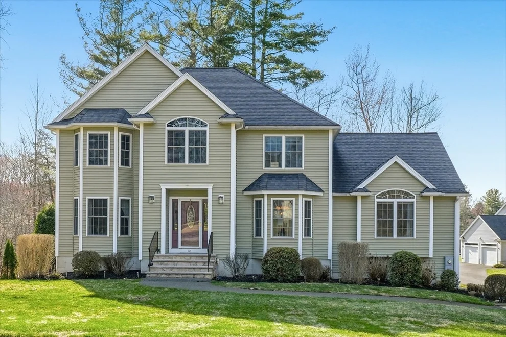 Unit for sale at 10 Rolling Meadows, Haverhill, MA 01832