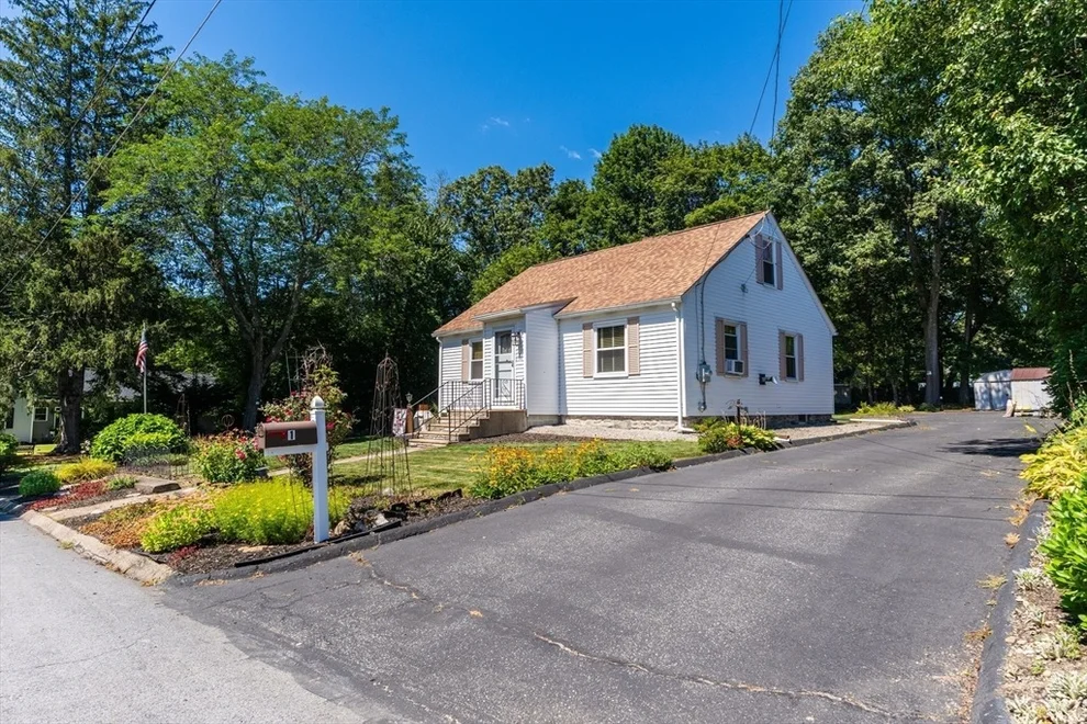 Unit for sale at 1 Applebee Ave, Webster, MA 01570