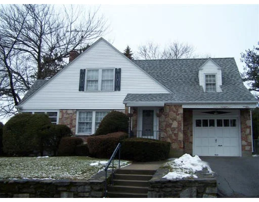 Unit for sale at 150 Farrar Ave, Worcester, MA 01604