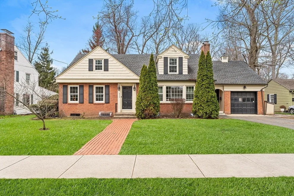 Unit for sale at 638 Laurel St, Longmeadow, MA 01106