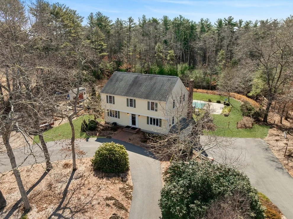 Unit for sale at 26 Woodland Rd, Rochester, MA 02770