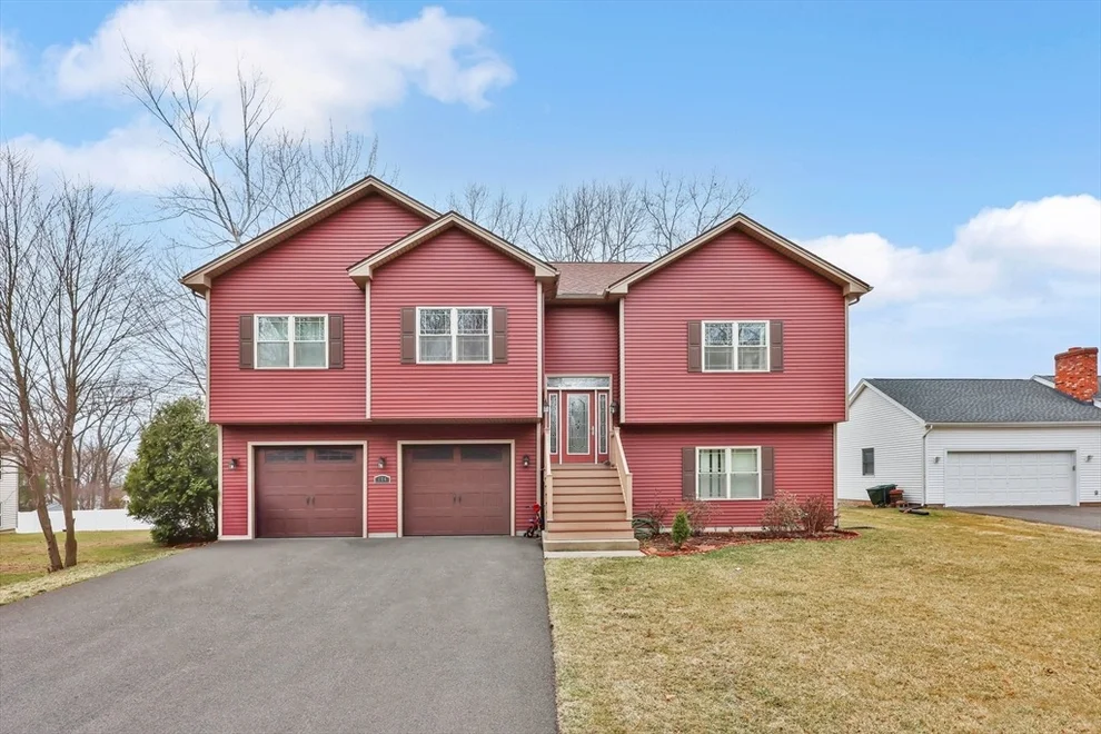 Unit for sale at 104 Signal Hill Cir, Springfield, MA 01118