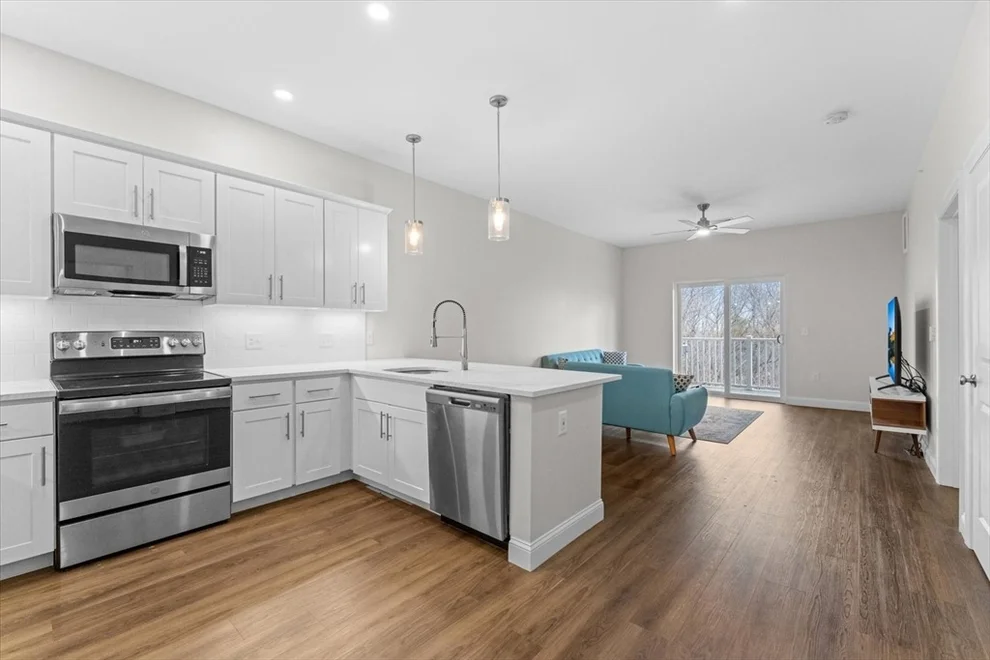 Unit for sale at 3312 Briarwood Vlg, Clinton, MA 01510