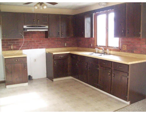 Unit for sale at 19 Detroit St, Fall River, MA 02721