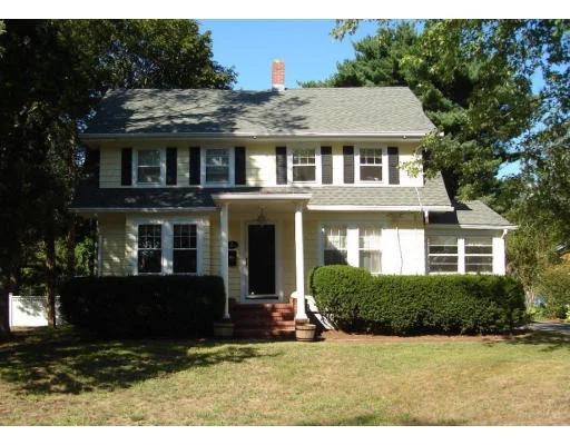 Unit for sale at 107 Massasoit Ave, Barrington, RI 02806
