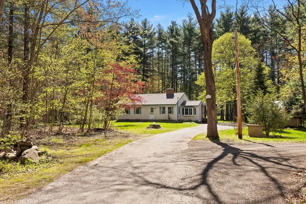 Unit for sale at 93 Hadley Rd, Merrimac, MA 01860