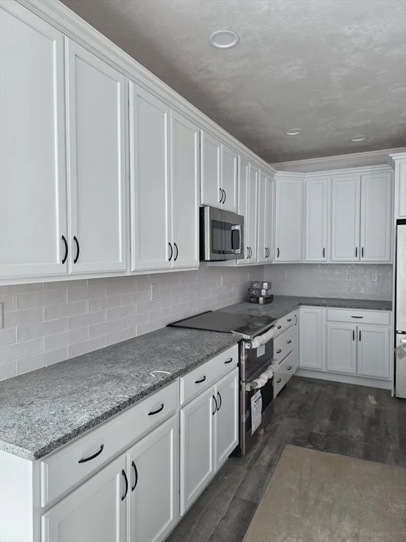 Unit for sale at 18 Fidelity Drive, Rutland, MA 01543