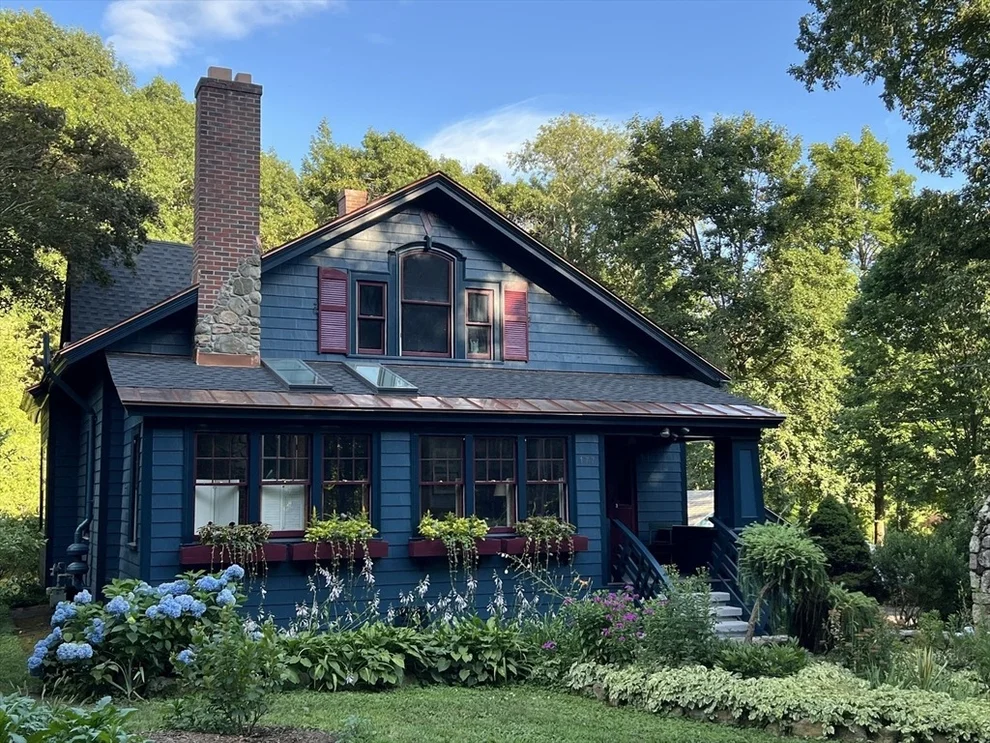Unit for sale at 177 Highland Rd, Andover, MA 01810