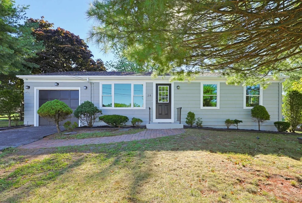 Unit for sale at 28 Deerfield Rd, Attleboro, MA 02703