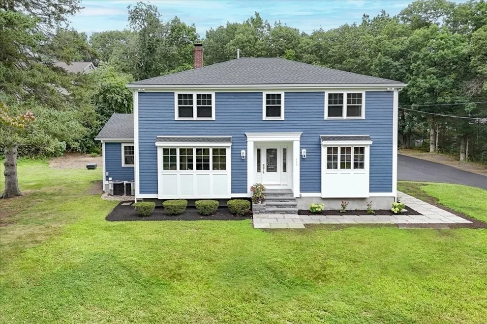 Unit for sale at 113 River St, Middleton, MA 01949