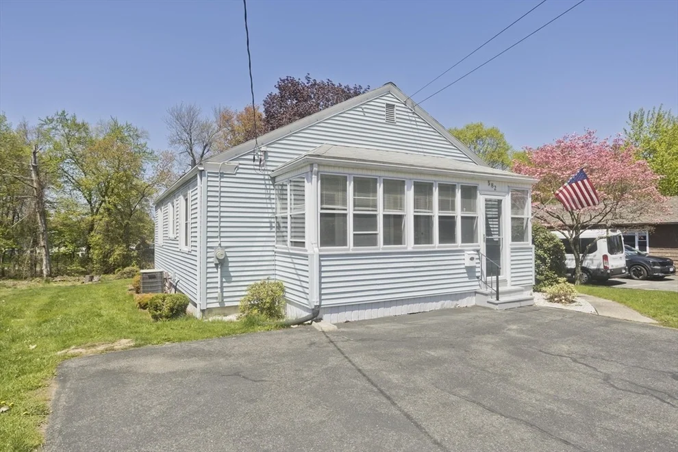 Unit for sale at 582 Broadway St, Chicopee, MA 01020