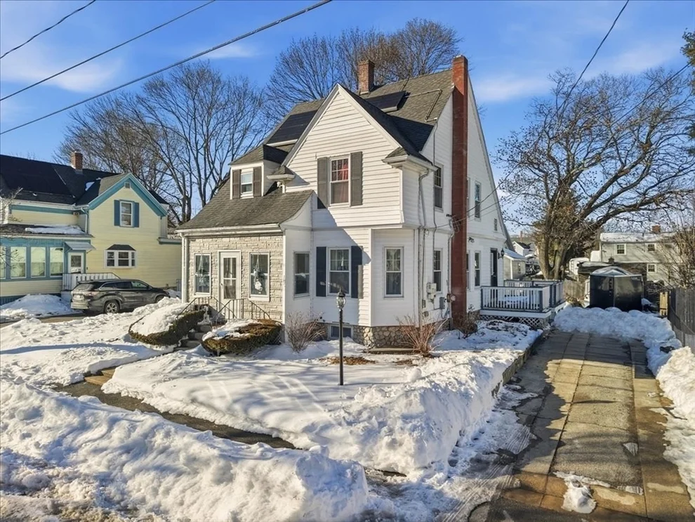 Unit for sale at 185 Dover St, Brockton, MA 02301