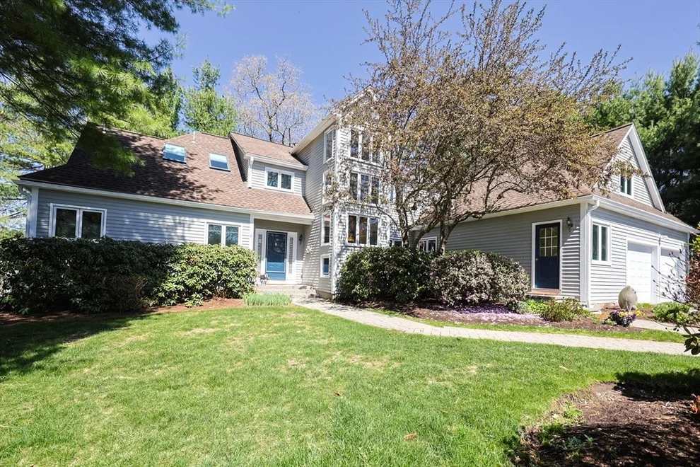 Unit for sale at 8 Fieldstone Lane, Natick, MA 01760