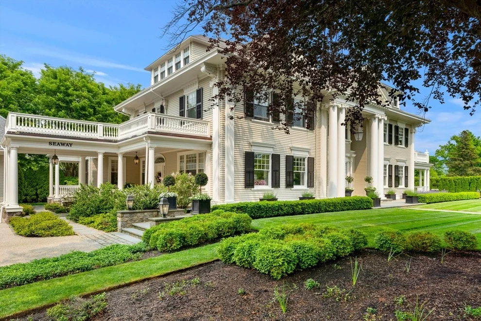 Unit for sale at 4 Cobb Avenue, Manchester, MA 01944