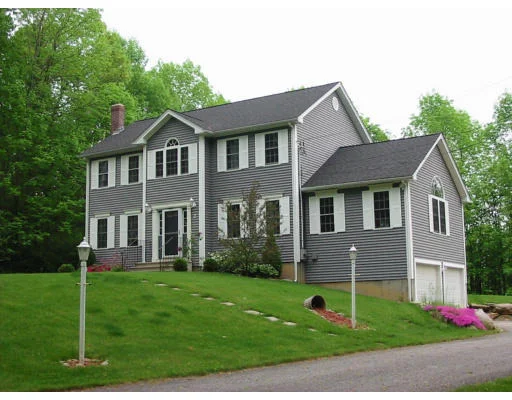 Unit for sale at 2 Irish Ln, Rutland, MA 01543