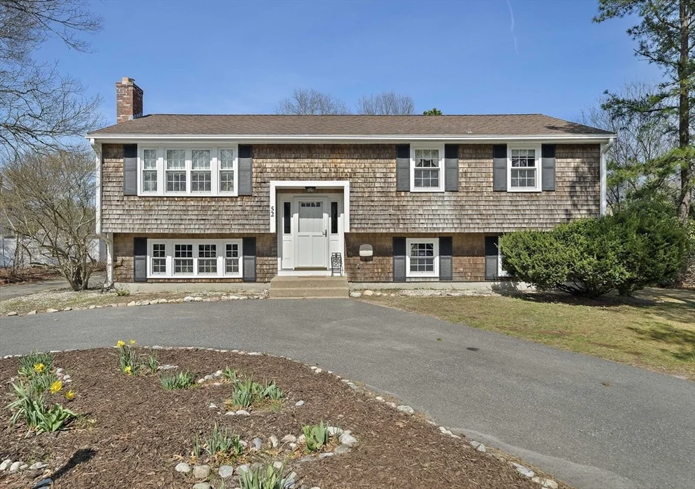 Unit for sale at 52 Montgomery Dr, Plymouth, MA 02360