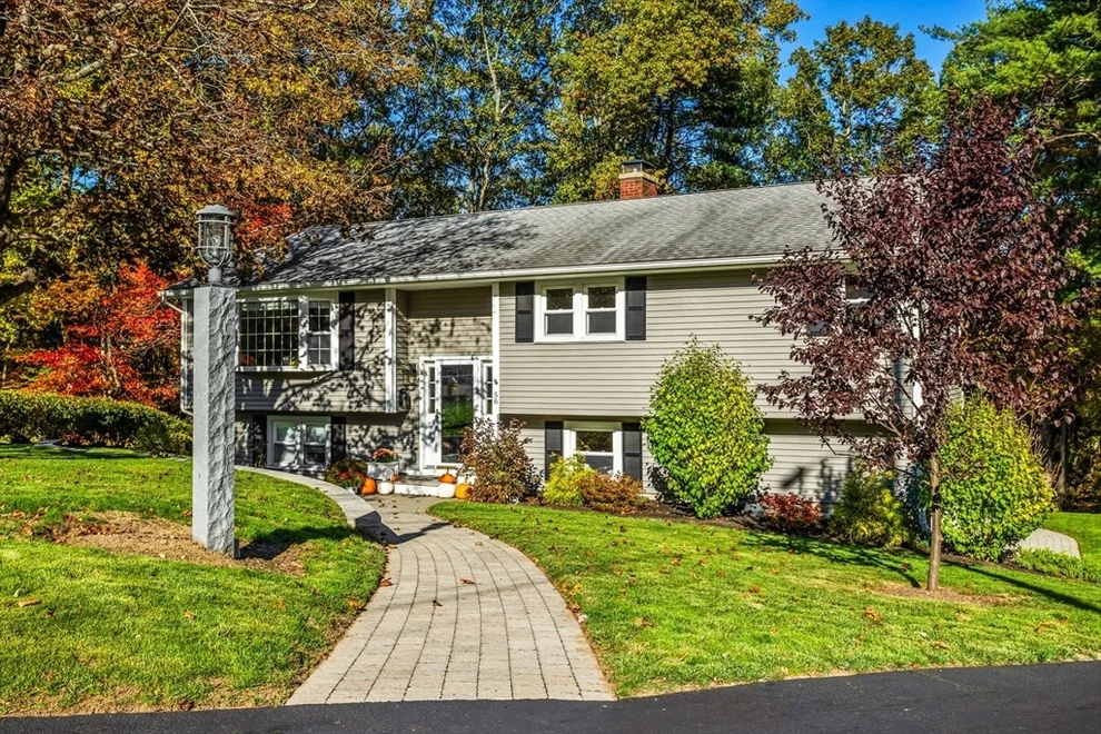 Unit for sale at 56 Sherwood Hill Dr, Holden, MA 01520