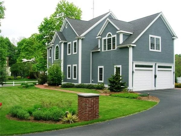 Unit for sale at 5 Rosegate Road, Needham, MA 02494