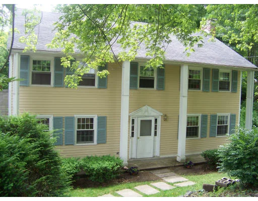Unit for sale at 107 Thornberry Rd, Winchester, MA 01890