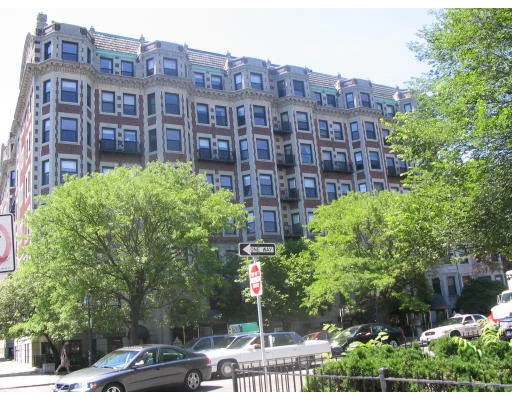 Unit for sale at 464 Commonwealth Ave, Boston, MA 02215