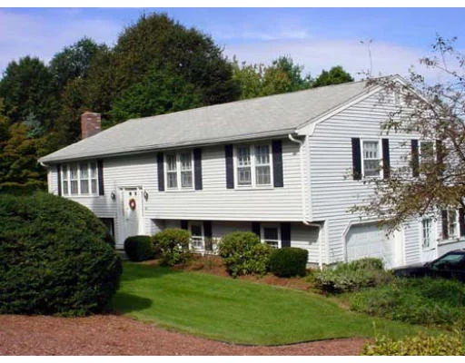 Unit for sale at 44 Wachusett Avenue, Shrewsbury, MA 01545