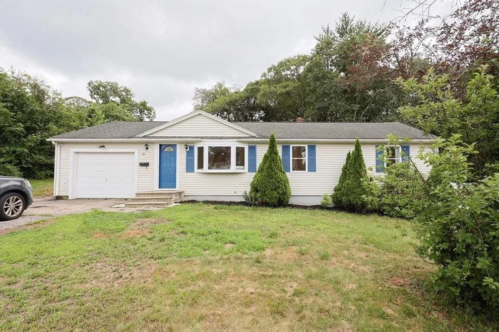 Unit for sale at 25 Overlook Ave, Webster, MA 01570