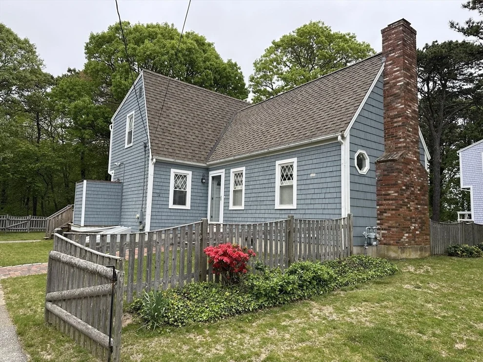 Unit for sale at 14 Daisy Lane, Yarmouth, MA 02664