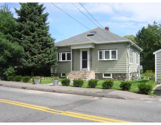 Unit for sale at 141 Foster Road, Swampscott, MA 01907