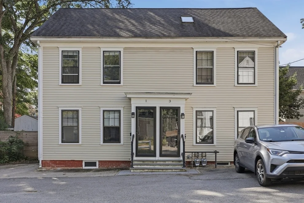 Unit for sale at 1 Lincoln Ct, Amesbury, MA 01913
