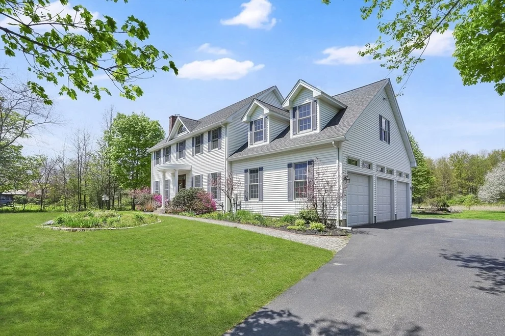 Unit for sale at 45 Pomeroy Meadow Rd, Southampton, MA 01073