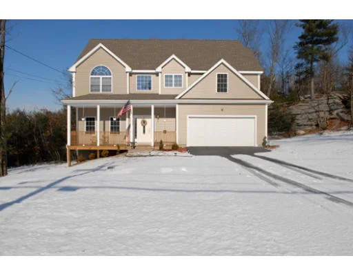 Unit for sale at 17 Milford Rd, Grafton, MA 01560
