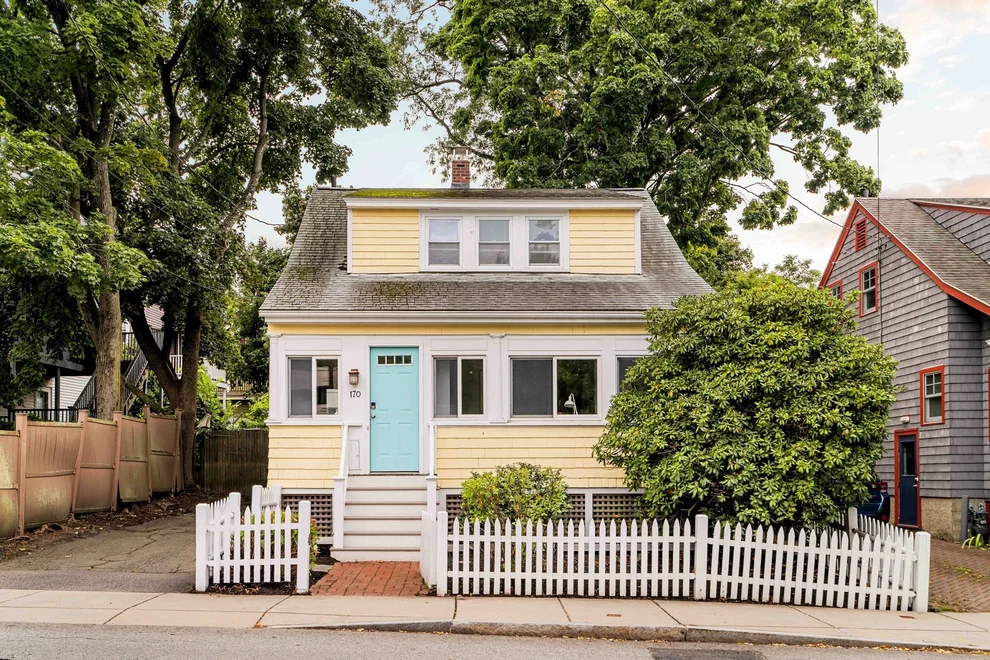 Unit for sale at 170 Garden Street, Cambridge, MA 02138