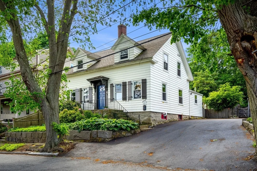 Unit for sale at 17 Highland Terrace, Marblehead, MA 01945