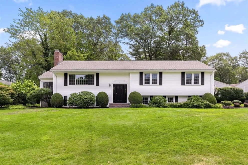 Unit for sale at 9 Pilgrim Dr, Winchester, MA 01890