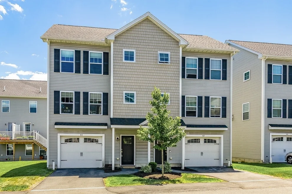 Unit for sale at 1400 Gorham St, Lowell, MA 01852