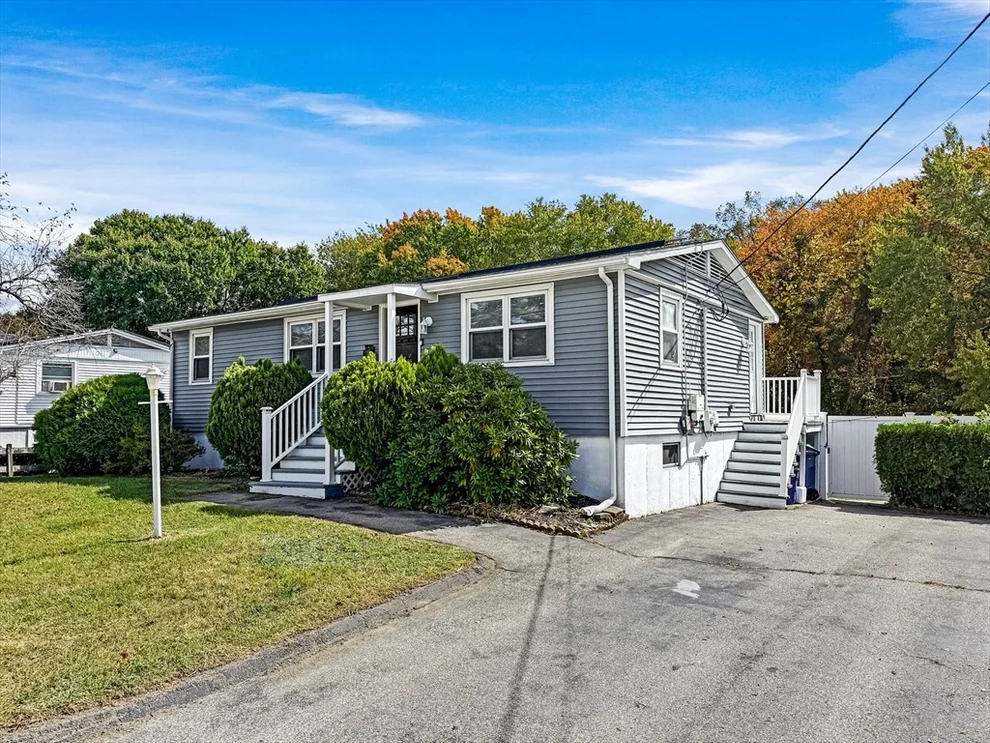 Unit for sale at 41 Pembroke Dr, Lawrence, MA 01843
