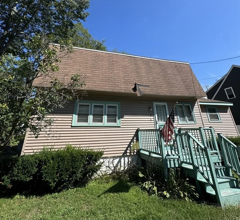 Unit for sale at 3 Greystone Rd, Merrimac, MA 01860