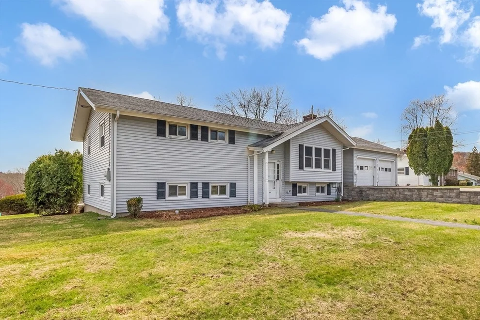 Unit for sale at 21 Champlain Dr, Hudson, MA 01749
