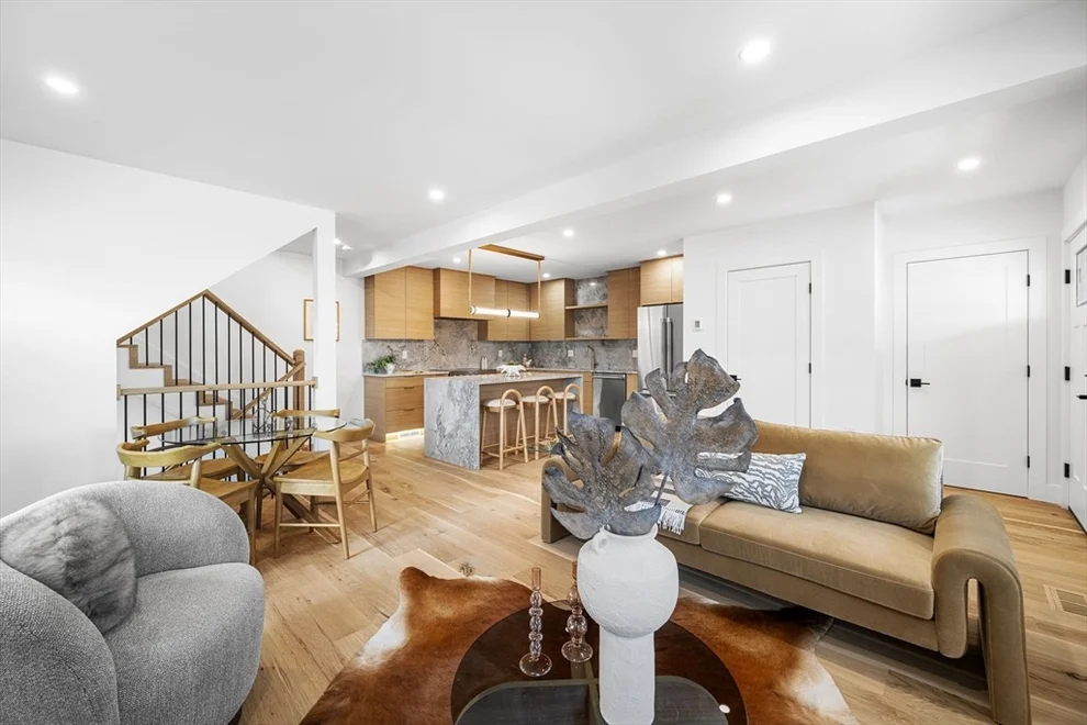 Unit for sale at 6 Exeter St, Arlington, MA 02474