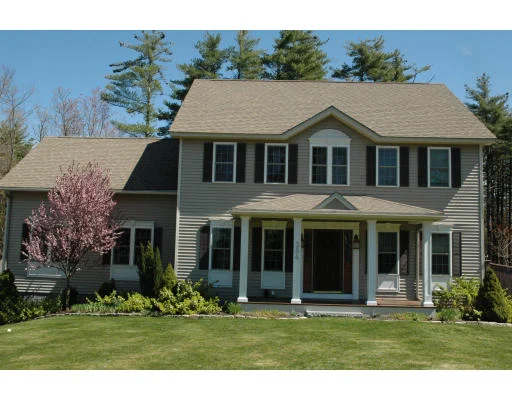 Unit for sale at 384 Chapel St, Holden, MA 01520