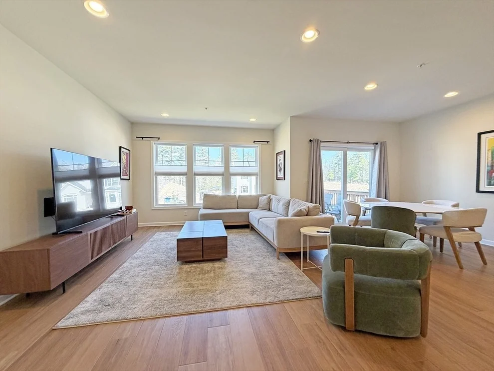 Unit for sale at 130 Heron Ln, Sudbury, MA 01776