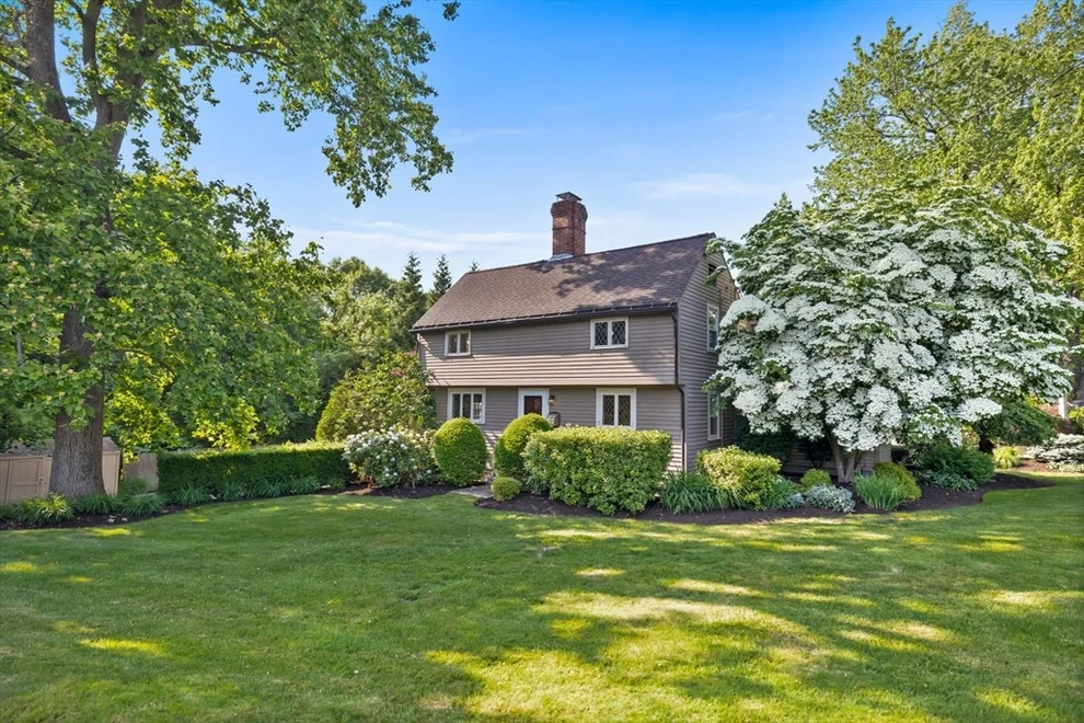 Unit for sale at 2685 Massachusettes Ave, Lexington, MA 02421