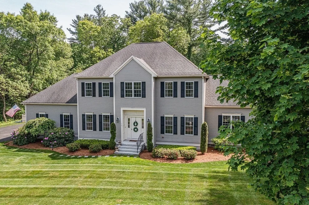 Unit for sale at 15 Granite Ln, Easton, MA 02375