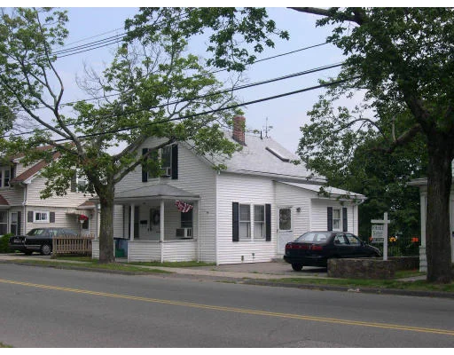 Unit for sale at 64 Winter St, Saugus, MA 01906