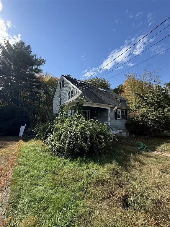 Unit for sale at 102 Lords Ct, Wilmington, MA 01887