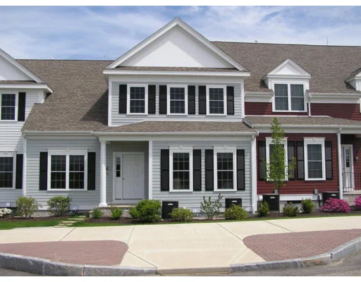 Unit for sale at 39 Meetinghouse Road, Norfolk, MA 02056